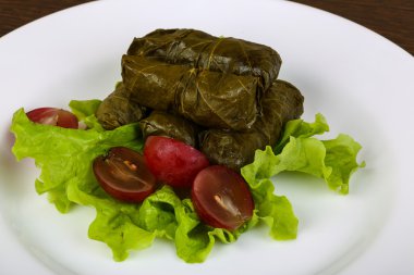 Dolma - kıyılmış et üzüm yaprakları