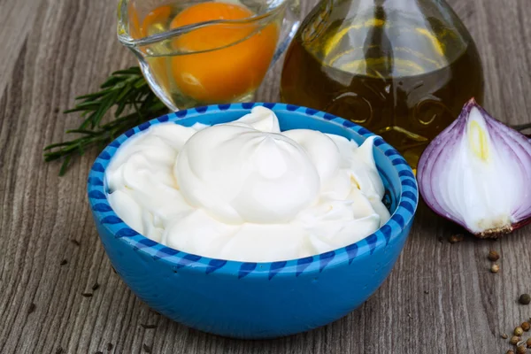 Salsa de mayonesa en bowl — Foto de Stock