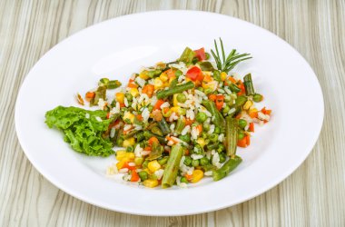 Sebze ile Meksika pirinç