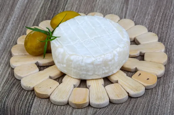 Formaggio Brie rotondo — Foto Stock