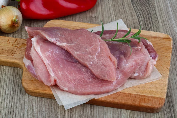 Schnitzel di maiale crudo — Foto Stock