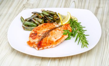 fırında somon steak