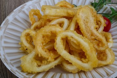 Tempura kalamar halkaları
