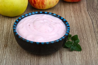 Taze soğuk Srawberry yoğurt