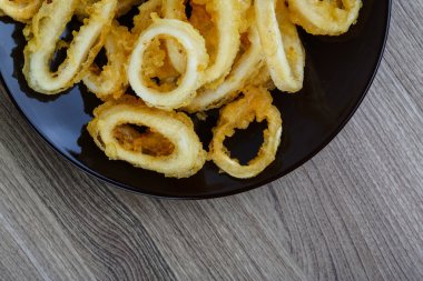 Tempura kalamar halkaları
