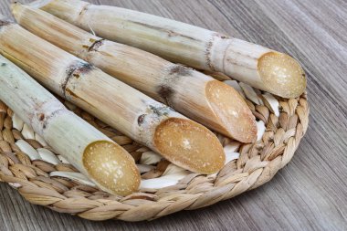 Olgun şeker çubukları