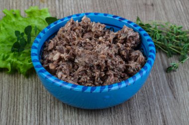 Konserve ton balığı et