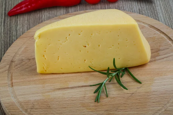 Triángulo del queso amarillo — Foto de Stock