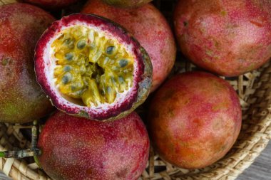 Taze tropikal meyve - Maracuja