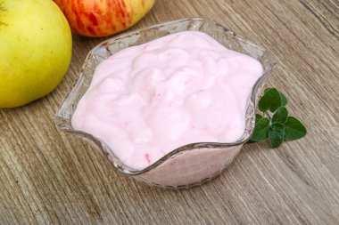 Taze Srawberry yoğurt