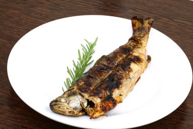 Hizmet ızgara alabalık