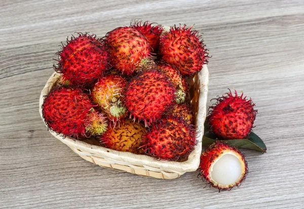 Fruta asiática - rambutão — Fotografia de Stock