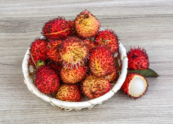 Fruta asiática - rambutão — Fotografia de Stock