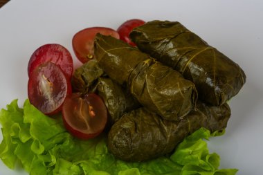 Dolma - kıyılmış et üzüm yaprakları