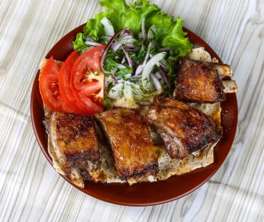 Barbekü kuzu kaburga