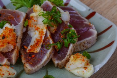 Orkinos biftek kızartma