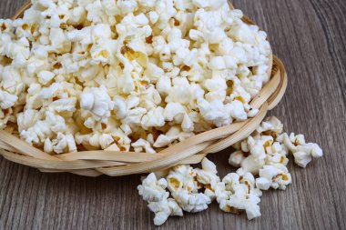 Taze sıcak patlamış mısır