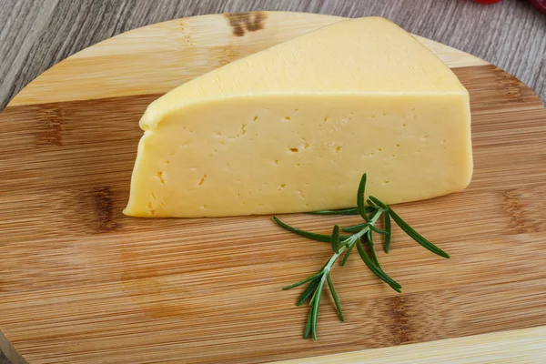 Triángulo del queso amarillo —  Fotos de Stock