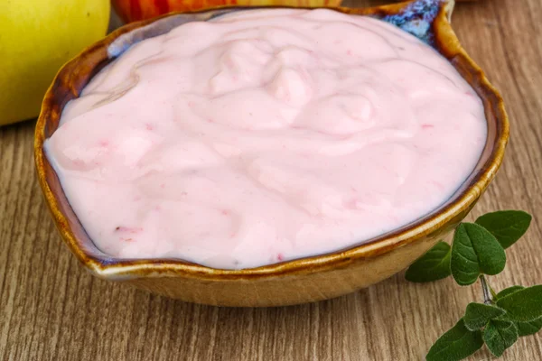 Taze Srawberry yoğurt — Stok fotoğraf