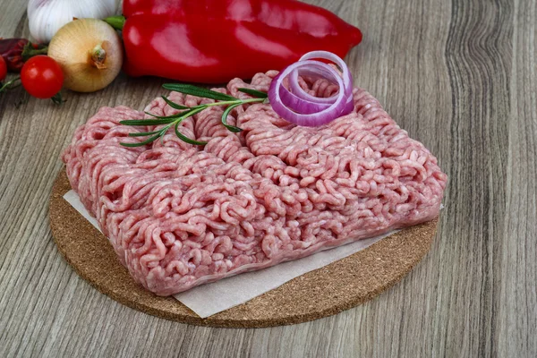 Rå köttfärs griskött — Stockfoto