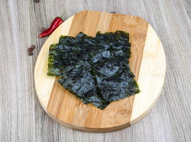 Nori deniz yosunu yaprak