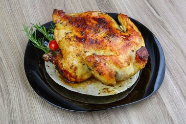 Sıcak lezzetli ızgara tavuk