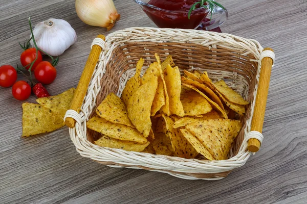Chipsy nachos z pomidorami — Zdjęcie stockowe