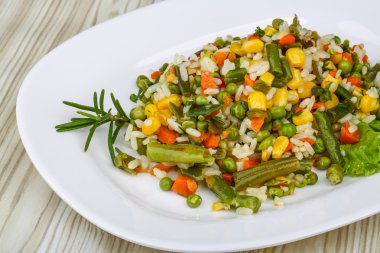 Sebze ile Meksika pirinç