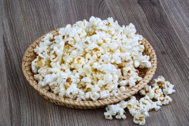 Taze sıcak patlamış mısır