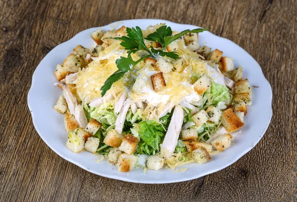 Salada Caesar com frango — Fotografia de Stock