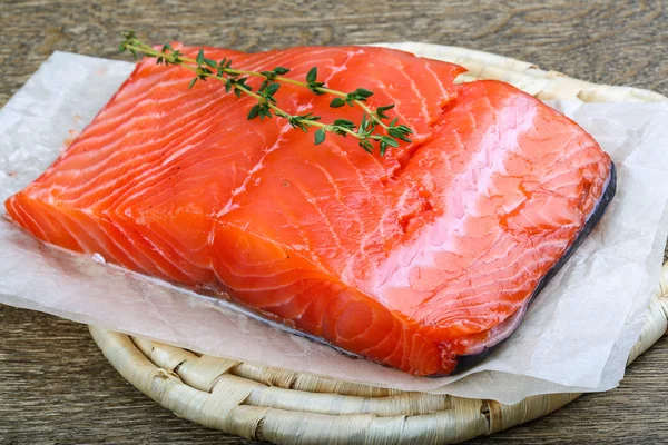 Filete de salmón servido fresco — Foto de Stock