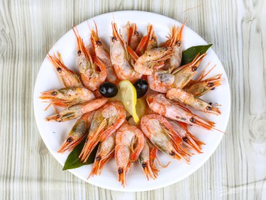 Haşlanmış karides snack