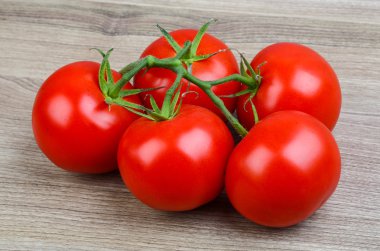 Olgun parlak domates