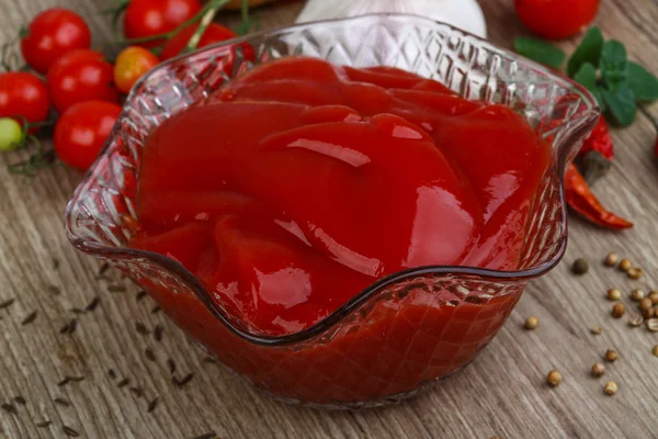 Heller Tomatenketchup — Stockfoto