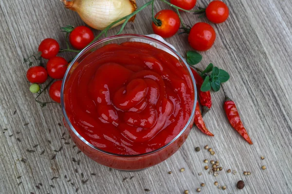 Heller Tomatenketchup — Stockfoto