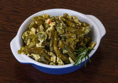 Yumurta ile kızartma yeşil fasulye