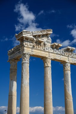 Antik Apollon Tapınağı yan