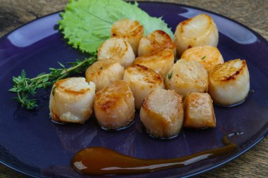 Soslu fırında tarak