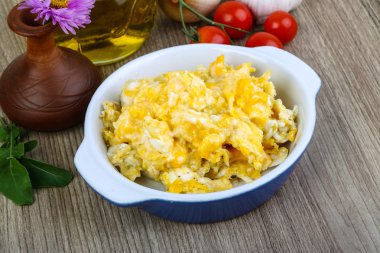 Çırpılmış yumurtalı kahvaltı.