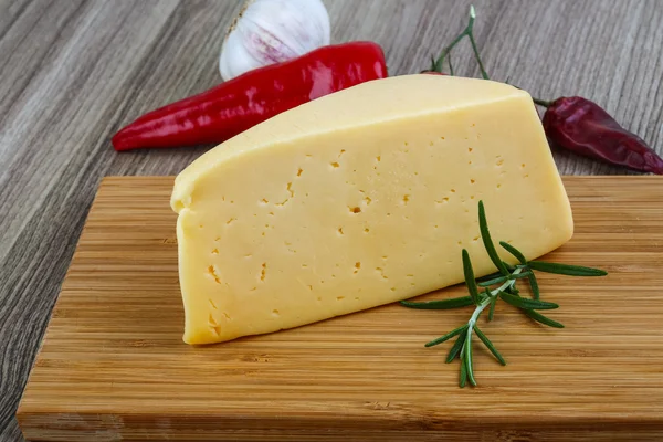 Triángulo del queso amarillo —  Fotos de Stock