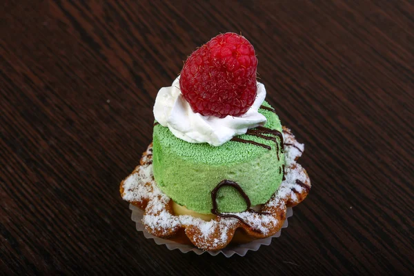 Süßes Gebäck mit Beeren — Stockfoto