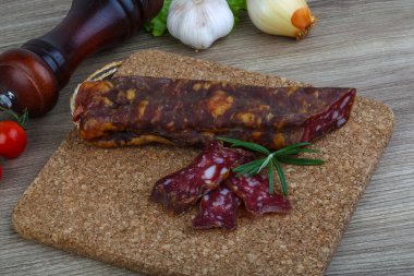 Salam sosis rosemary ile