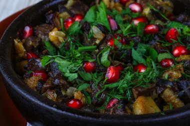 Tavuk eti ile fırında patates