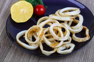 Tempura kalamar halkaları