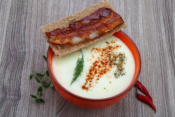 Zuppa di formaggio con pancetta — Foto Stock