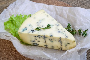 mavi peynir parçası