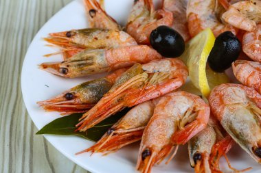 Haşlanmış karides snack