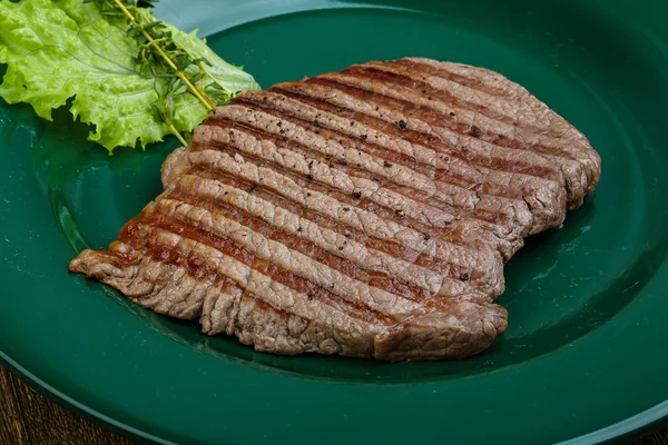 Carne de res a la parrilla —  Fotos de Stock