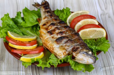 lezzetli kızarmış alabalık