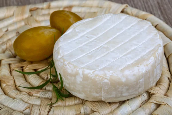 Queso Brie redondo — Foto de Stock